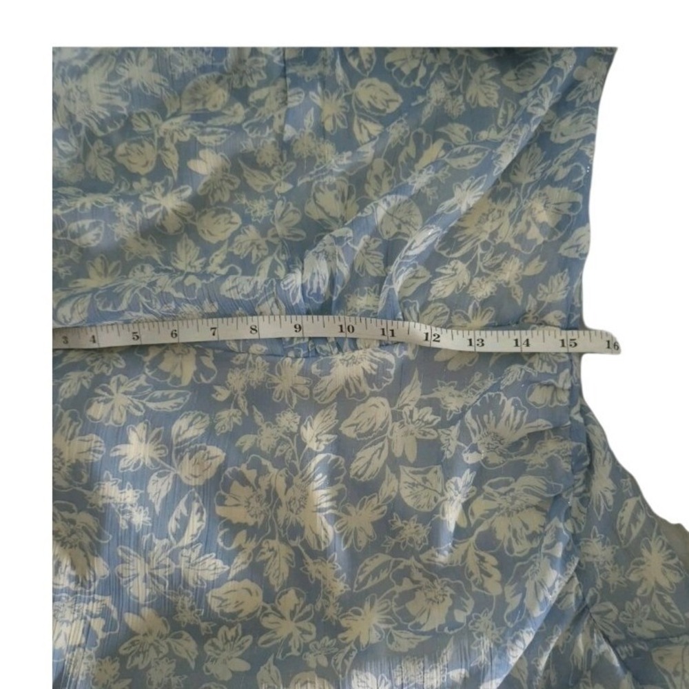 ASTR The Label Blue Floral Midi Dress Sz L Flutter Sleeve Asym Hem Wedding Guest - Picture 6 of 8